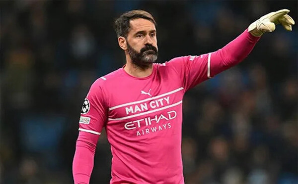 Scott Carson