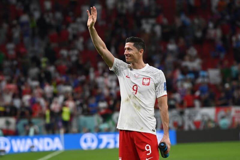 10. Lương cầu thủ cao nhất thế giới: Robert lewandowski (9,5 tỷ VNĐ/tuần)