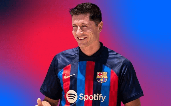 7. Cầu thủ nổi tiếng - Robert Lewandowski