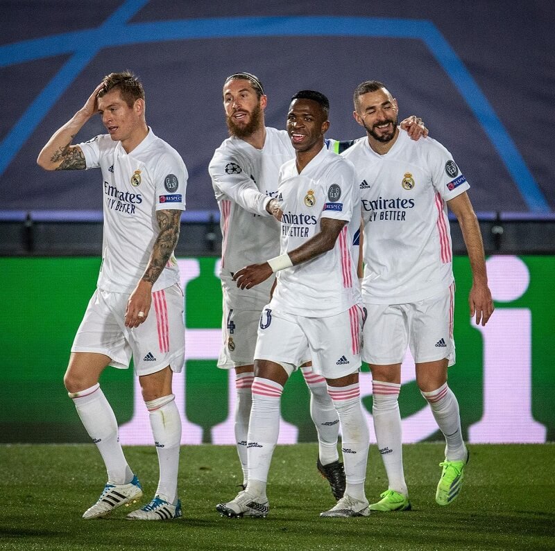 hình nền Vinícius Júnior cùng những người đồng đội real madrid