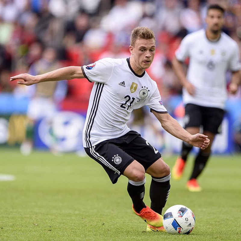 hình nền Joshua Kimmich dẫn 