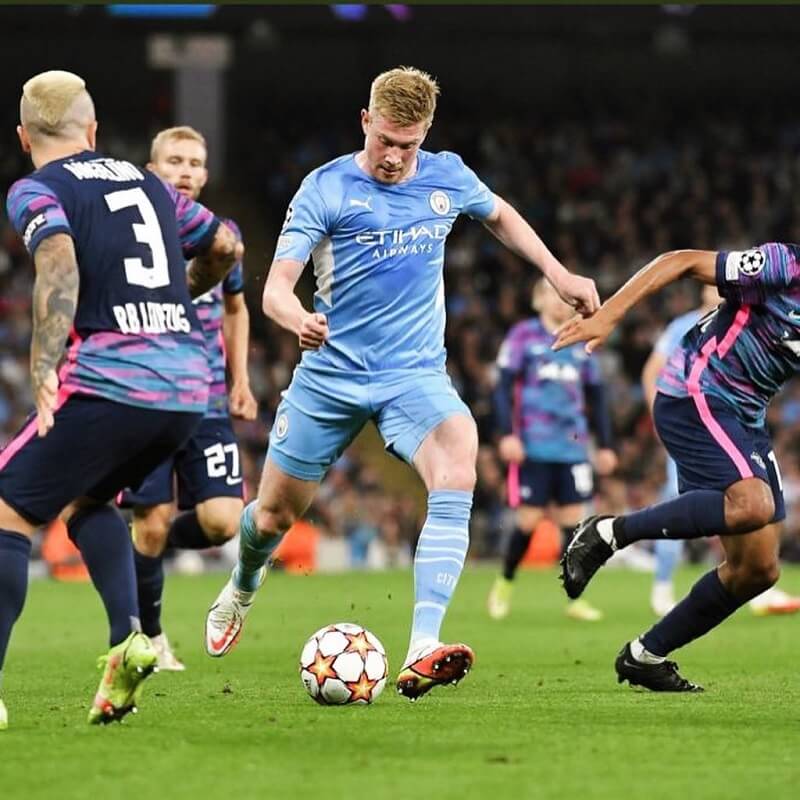 Hình nền Kevin De Bruyne rê bóng