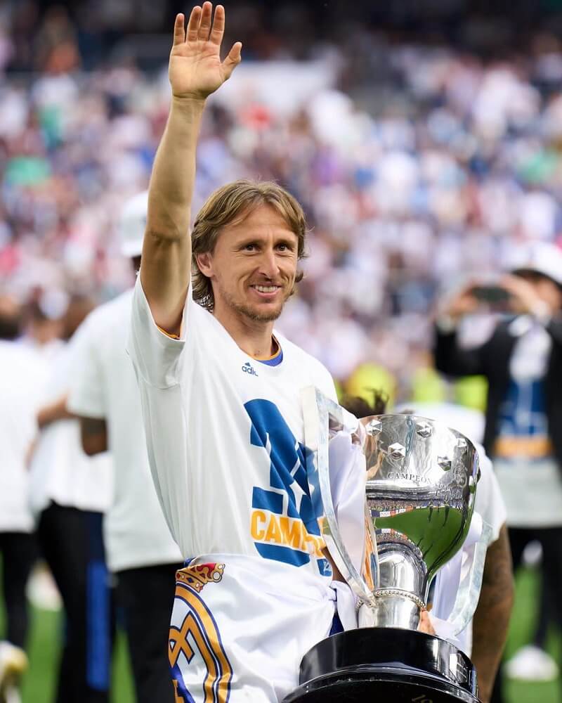 hình nền Luka Modrić ăn mừng vui vẻ