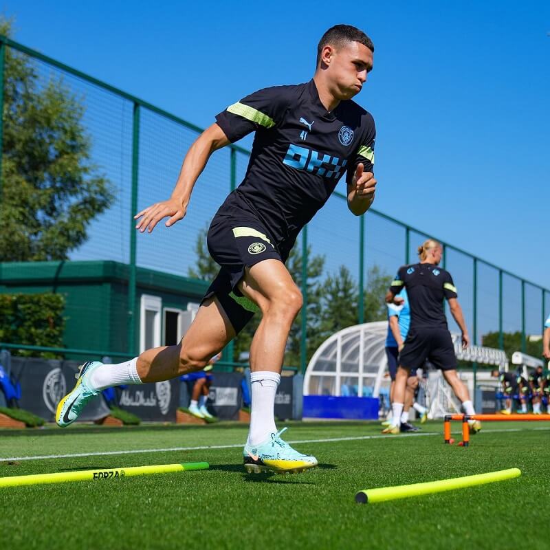 Hình nền Phil Foden luyện tập