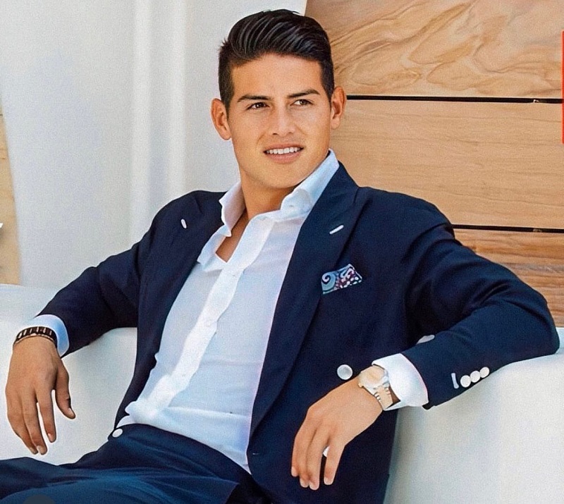 hình nền James Rodríguez tạo dáng