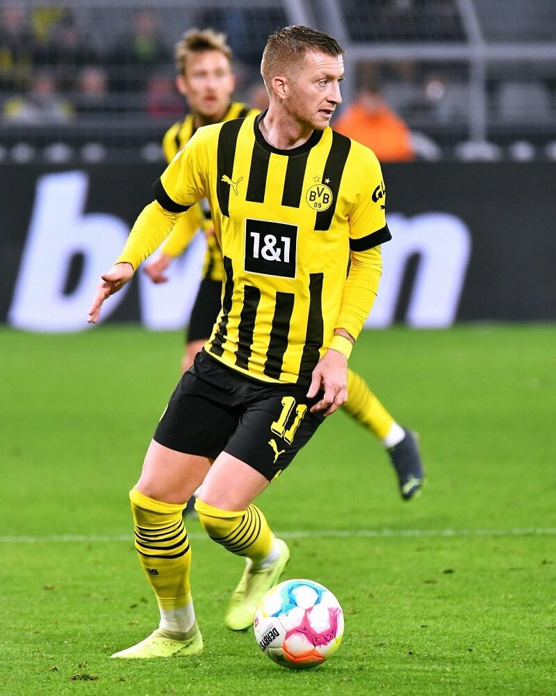 hình nền Marco Reus dắt bóng