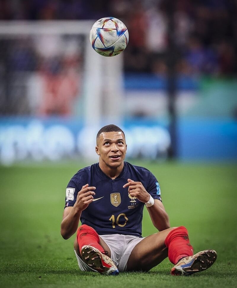 hình nền Kylian Mbappé 13