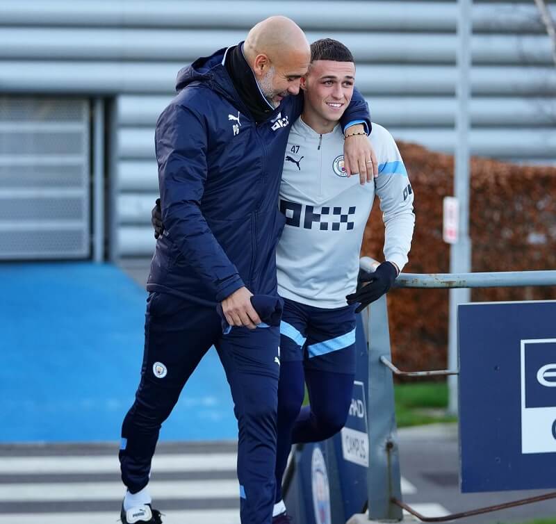 Hình nền Phil Foden và hlv pep