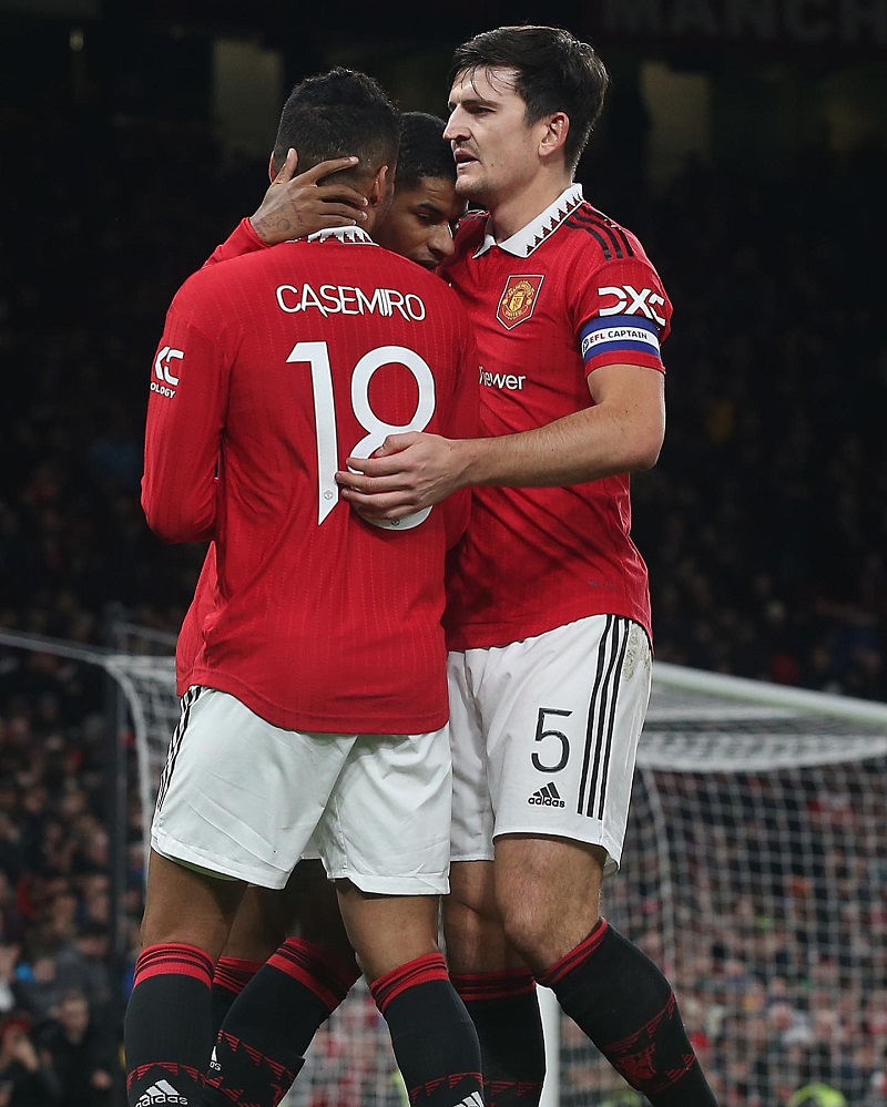 hình nền Harry Maguire ăn mừng cùng đồng đội casemiro