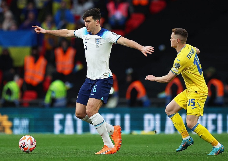 hình nền Harry Maguire rê bóng