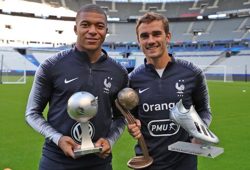 hình nền Griezmann cùng Mbappe