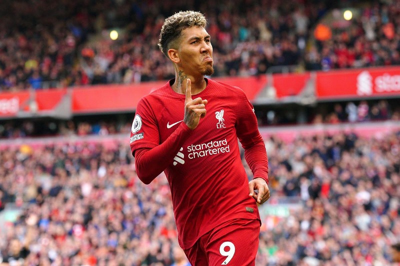 Cầu thủ chơi ở vị trí tiền đạo ảo nổi tiếng Roberto Firmino